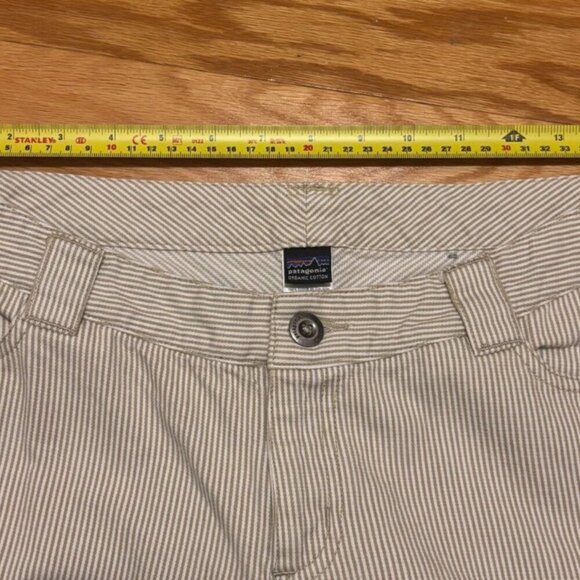 Patagonia Inga Shorts Women's 8 White Tan Striped Low Rise Slim Fit 30" Waist - Picture 4 of 4